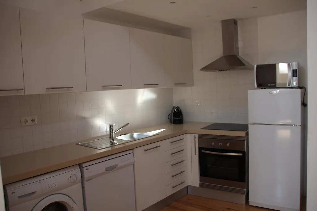 Largo Trigueiros Light-Filled Loft Apartment Lisbon Portugal
