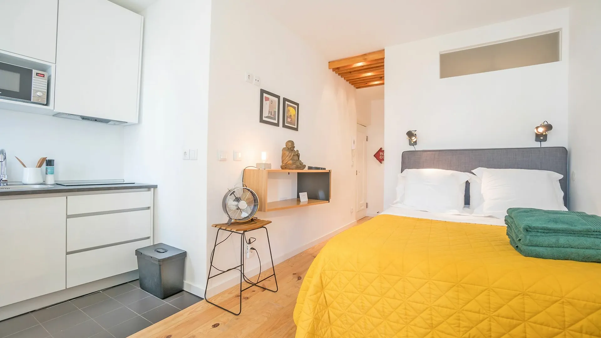 Largo Trigueiros Light-Filled Loft Apartment Lisbon