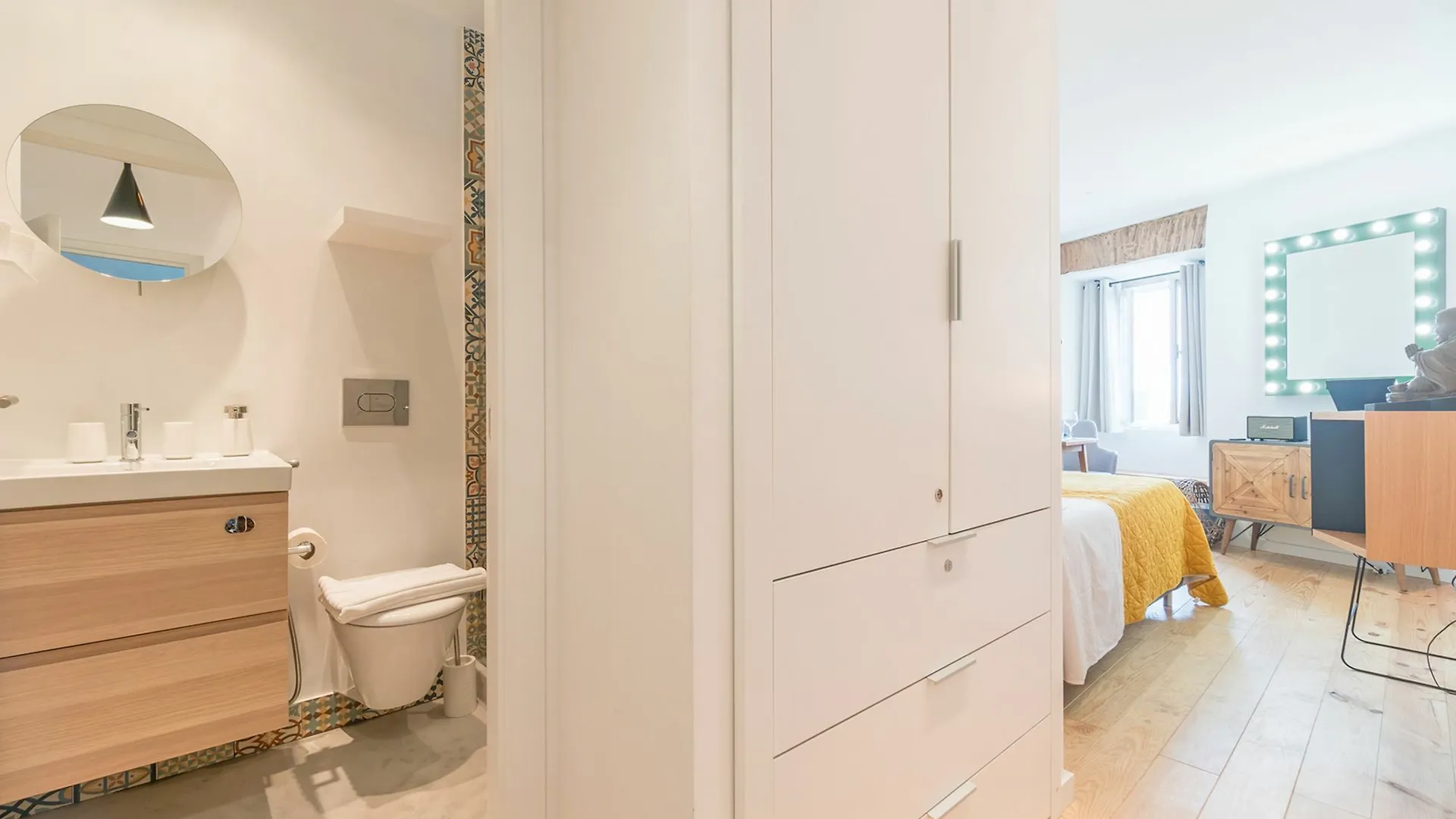 Largo Trigueiros Light-Filled Loft Apartment Lisbon
